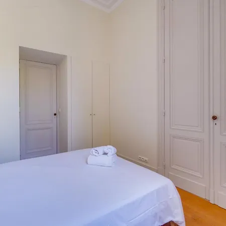 Bel Avec Terrasse Et Parking Prive Lägenhet