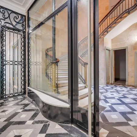 Bel Avec Terrasse Et Parking Prive Lägenhet *