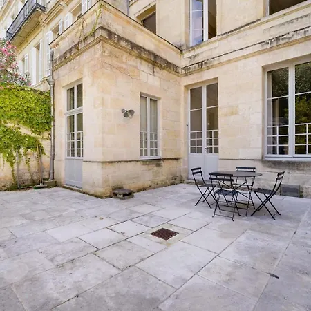 Bel Avec Terrasse Et Parking Prive